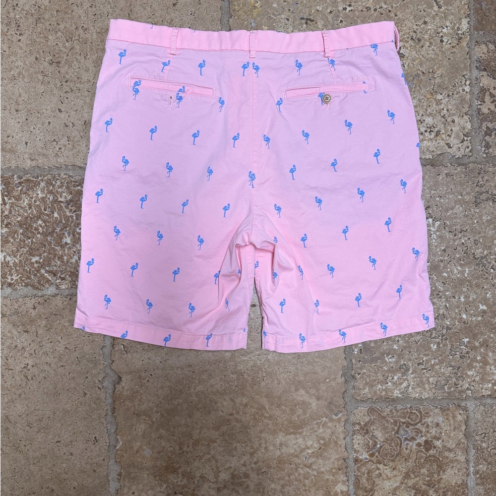Izod Saltwater Stretch Men’s Size 36 Pink & Blue Flamingos Shorts - Picture 2 of 8